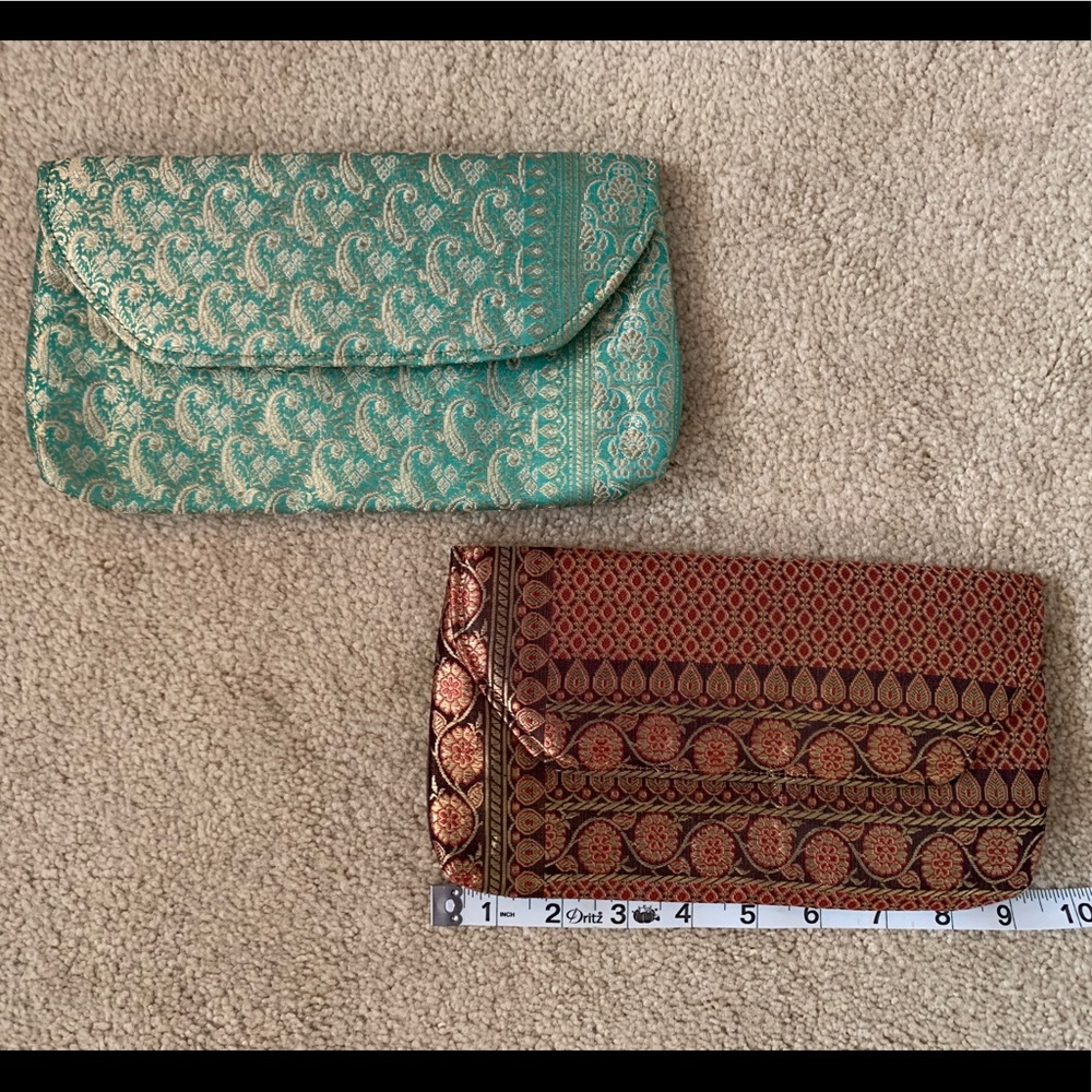 Vintage Clutch Purses Offers Welcomed